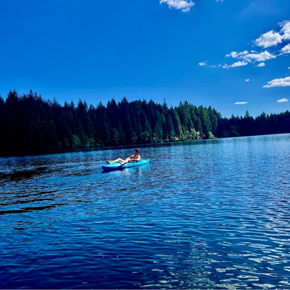 Meet your Posher, Ava